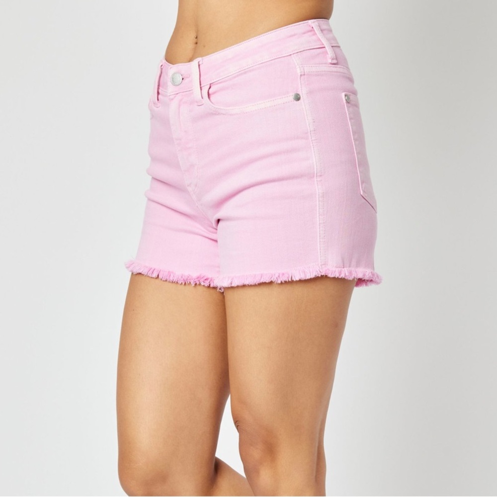 NWT Judy Blue 150225 light pink mid rise fray hem shorts 4” - Picture 3 of 11